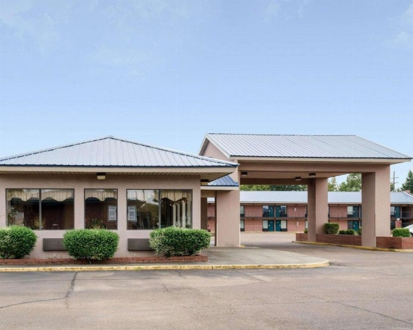 Rodeway Inn image 1